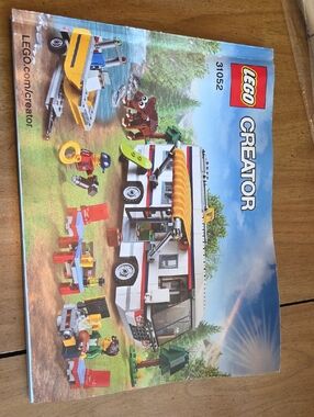 Instruction booklet for the LEGO Creator 3-in-1 Vacation Getaways Set (31052).